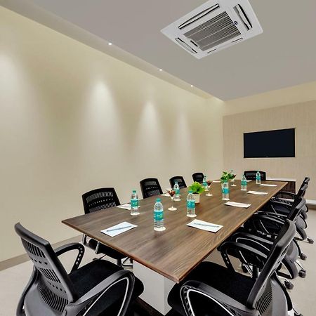 The Fern Residency Karad Hotel Ngoại thất bức ảnh