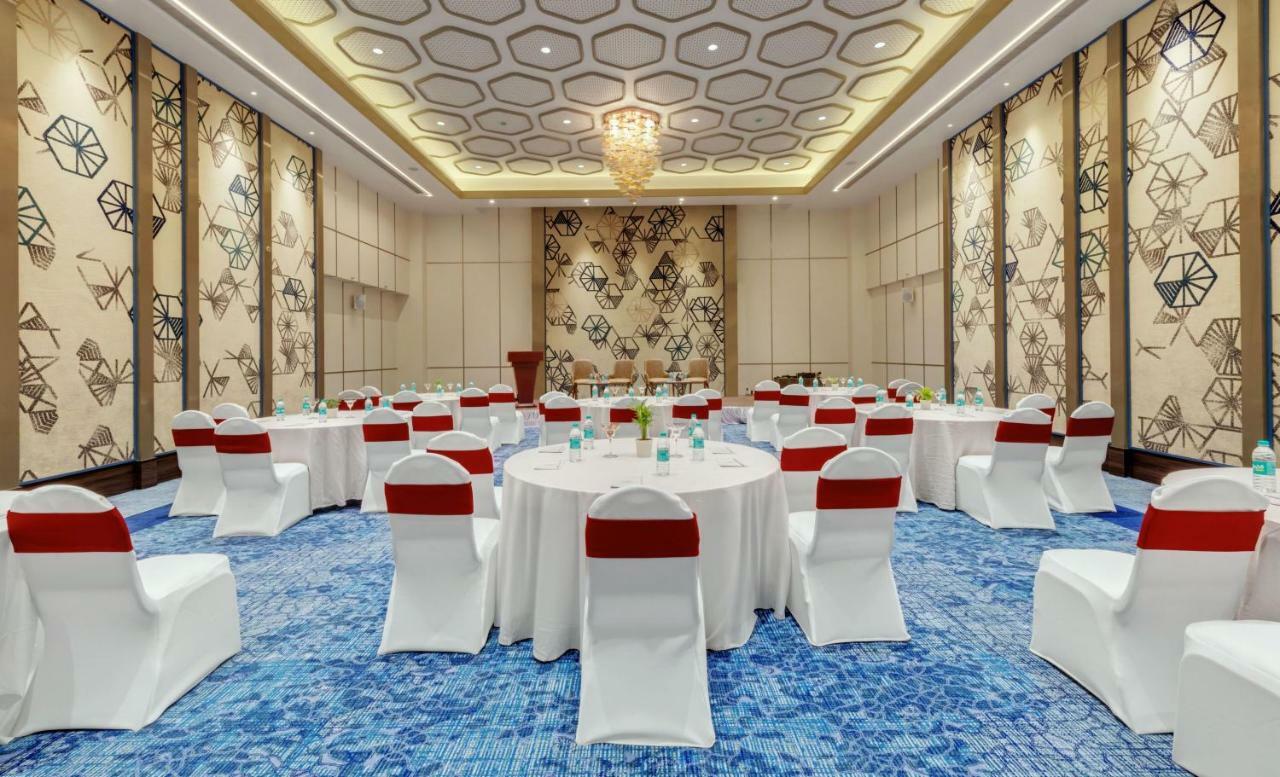 The Fern Residency Karad Hotel Ngoại thất bức ảnh