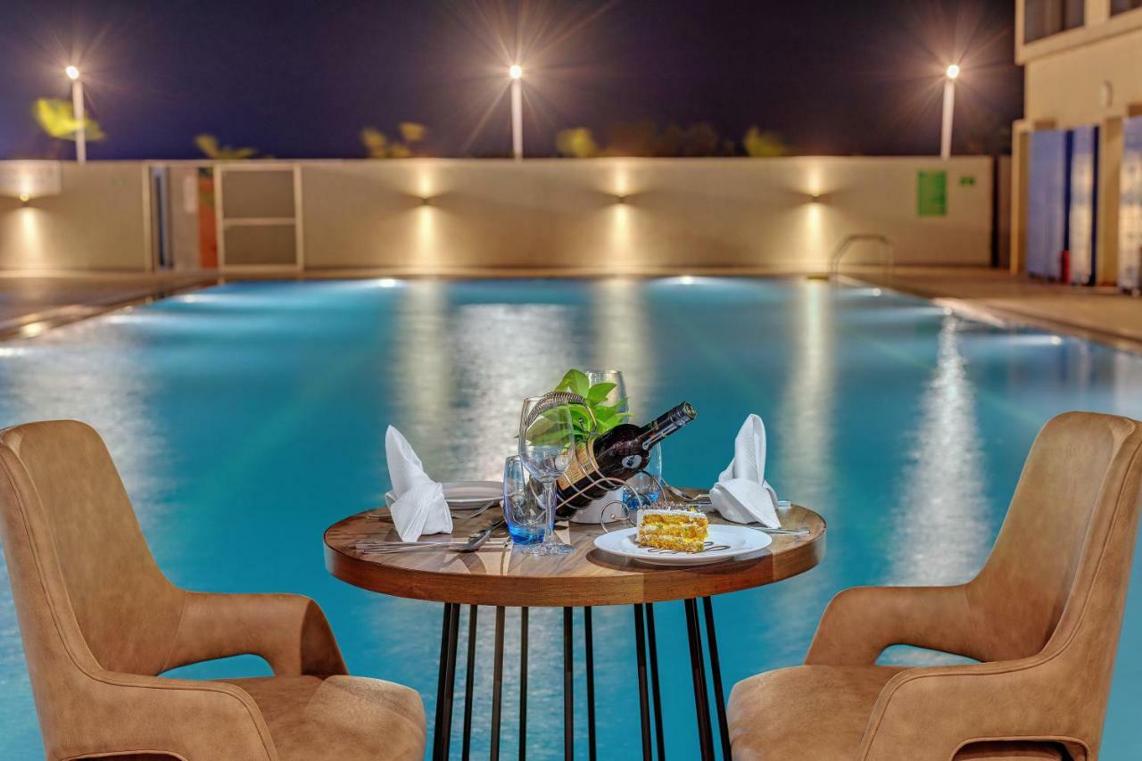 The Fern Residency Karad Hotel Ngoại thất bức ảnh