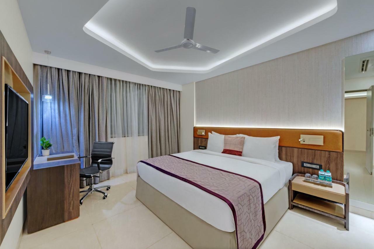 The Fern Residency Karad Hotel Ngoại thất bức ảnh