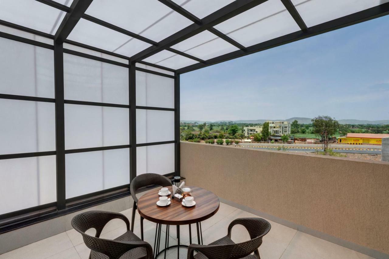 The Fern Residency Karad Hotel Ngoại thất bức ảnh
